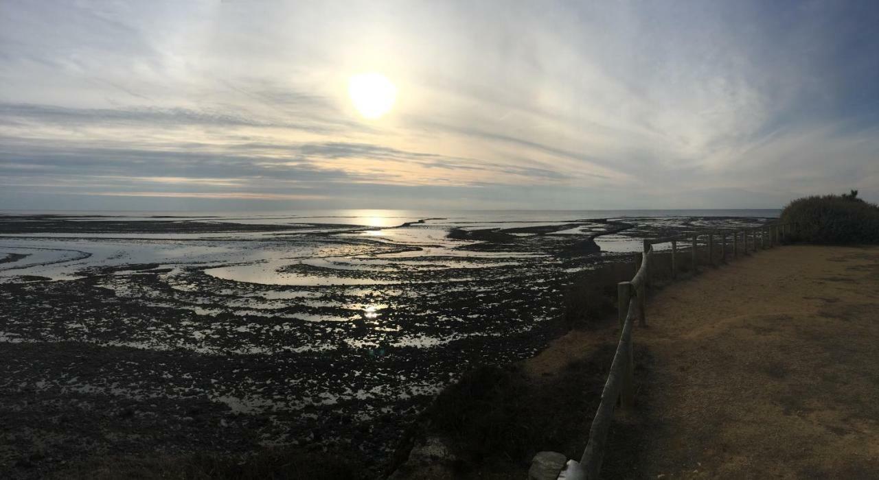 Escale A L'Ile D'Oleron Villa Le Château-dʼOléron Exteriör bild